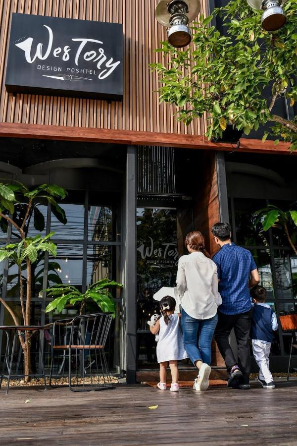 Westory Design Poshtel Hotel Kanchanaburi Ngoại thất bức ảnh