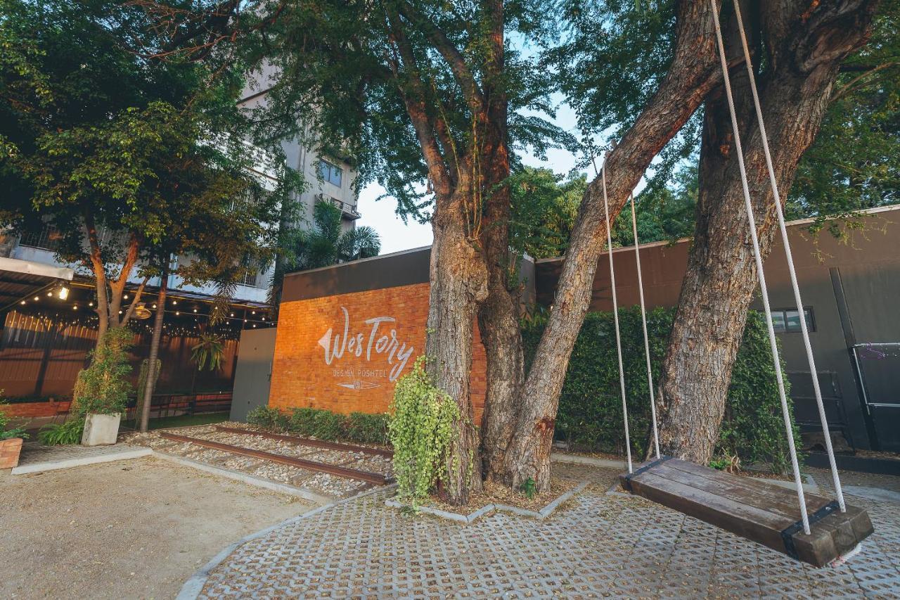 Westory Design Poshtel Hotel Kanchanaburi Ngoại thất bức ảnh